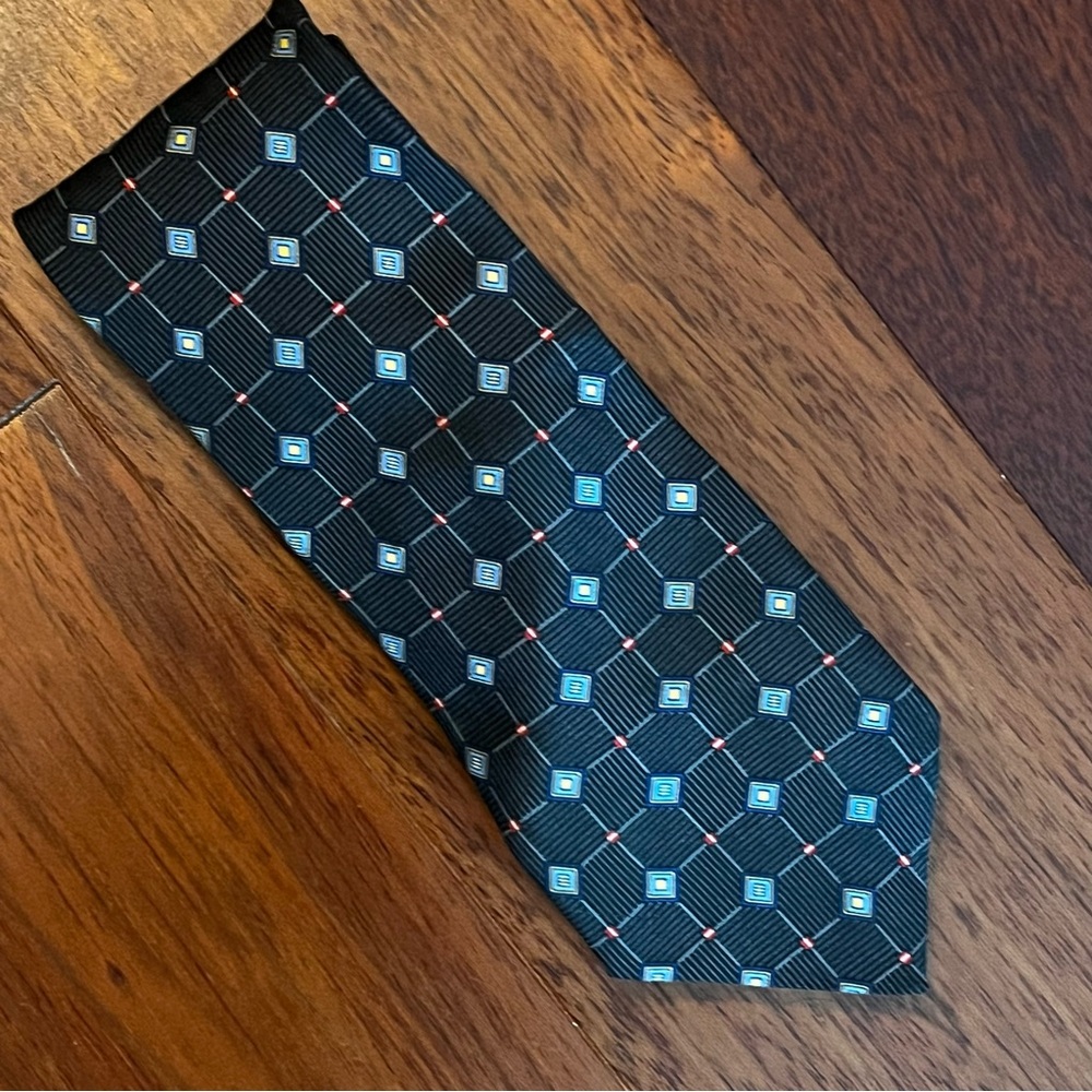 Boys J. Khaki 100% Silk Blue Geometric Pattern Neck Tie 52.5" x 2 7/8"
